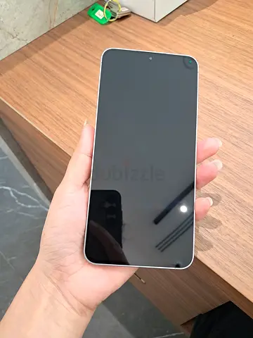 Samsung Galaxy S25 FE (Model: SM-S731B/DS) which is only 1 month old
