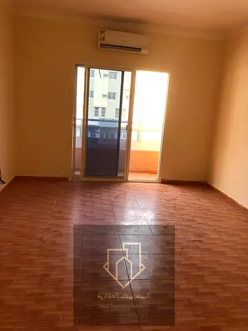 فرصة إيجار بسعر مناسب قريب الخدمات
