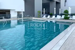Spacious and Bright | Vacant | High-End Amenities