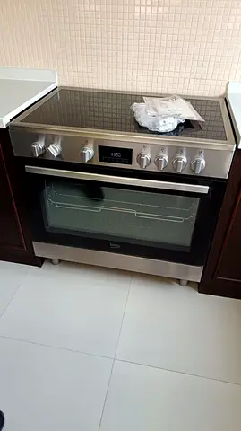 Beko Electric ceramic Cooker 90x60cm With Oven Perfect Condition