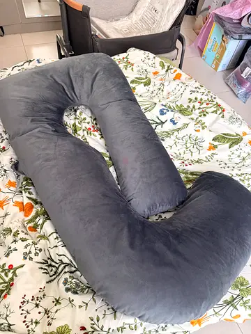 Momcozy pregnancy pillow