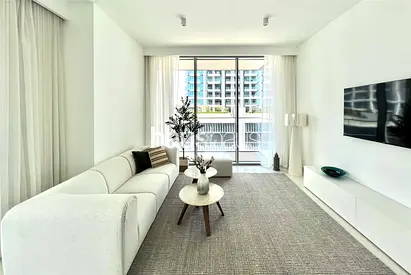 Spacious Corner Unit | Sea View | Chiller Free