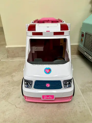 Barbie ambulance