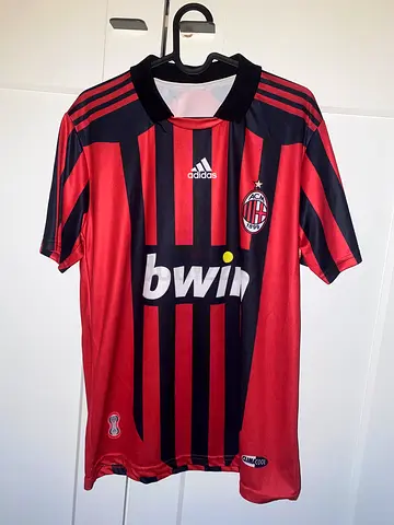 🔥 Retro Jersey Available   💰 50 AED   🚚 COD All Over UAE   ⚡ Same Day Delivery   📩 DM to order