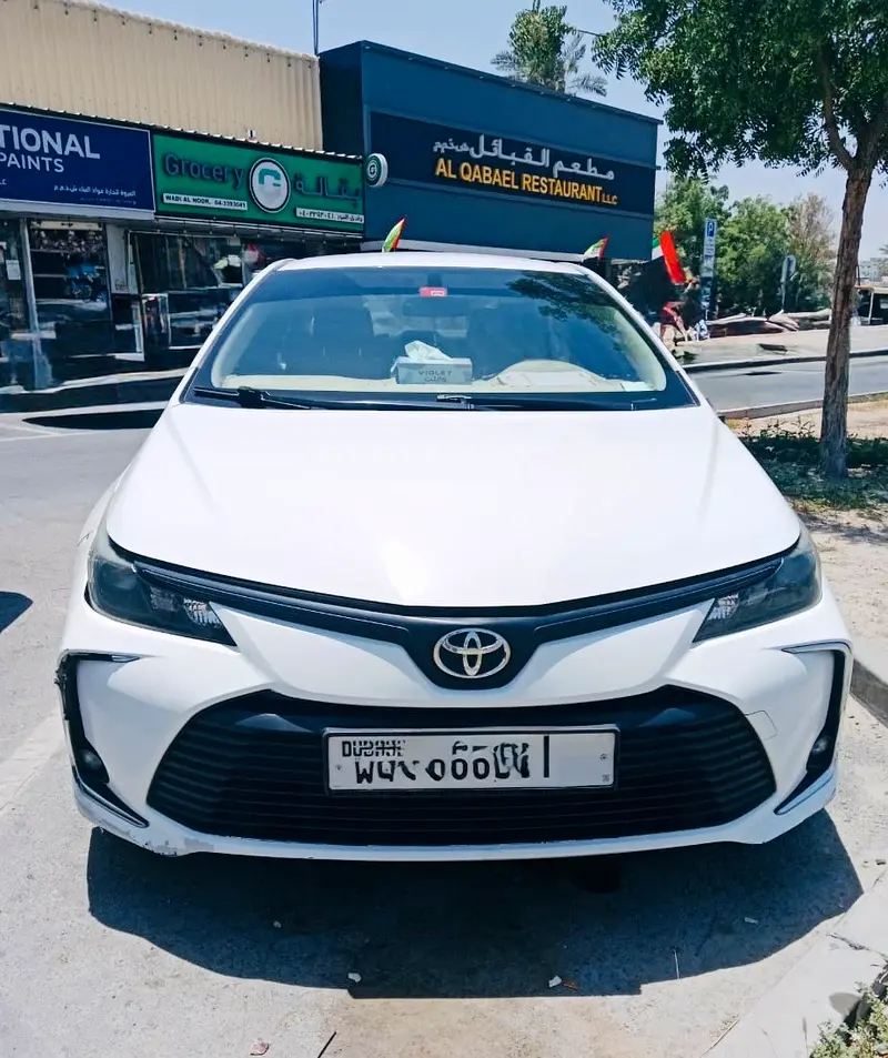 Toyota Corolla 2021 — photo 1 of 6