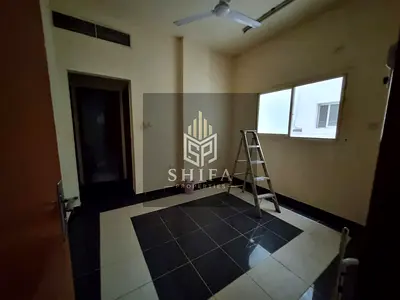 SPECIOUS/ 1BHK FAMILY BUILDING/ CLOSE TO E311/ JUST 28K