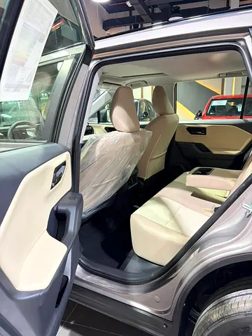 Toyota RAV4 XLE, миниатюра 16