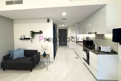 Pool View| Big Size| Fully Furnished| 4 Cheques