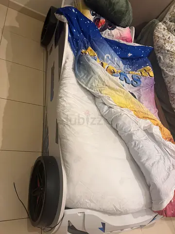 Kids Race Car Bed in Good Condition — Single/ Toddler Size(urgent sale)