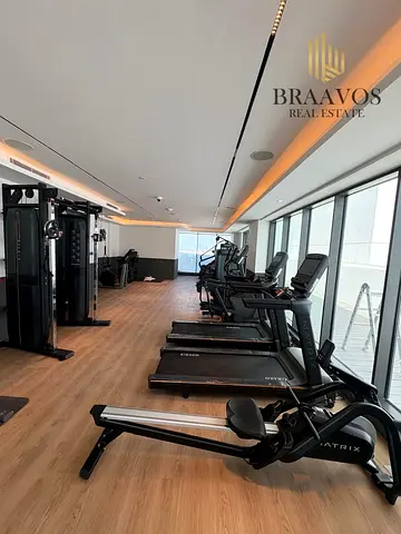 VACANT | LOWER PRICE | MID FLOOR
