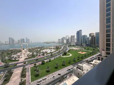 اجل شقة تاني ساكن مع بلكون اطلالة مفتوحة غرفة وصالة