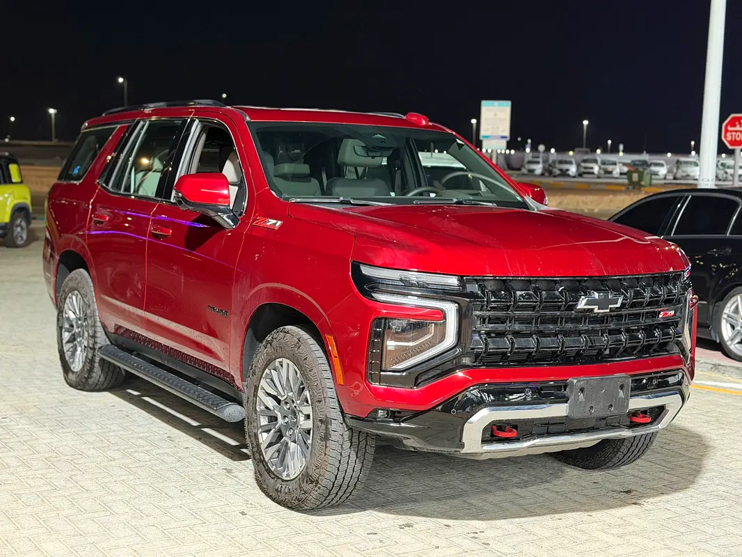 Chevrolet Tahoe 2025 — photo 1 of 7