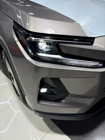 Toyota RAV4 XLE, миниатюра 17