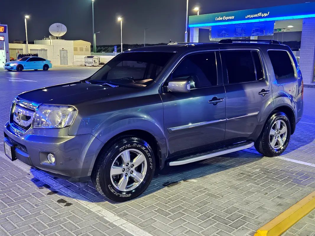 Honda Pilot 2011 — photo 1 of 20