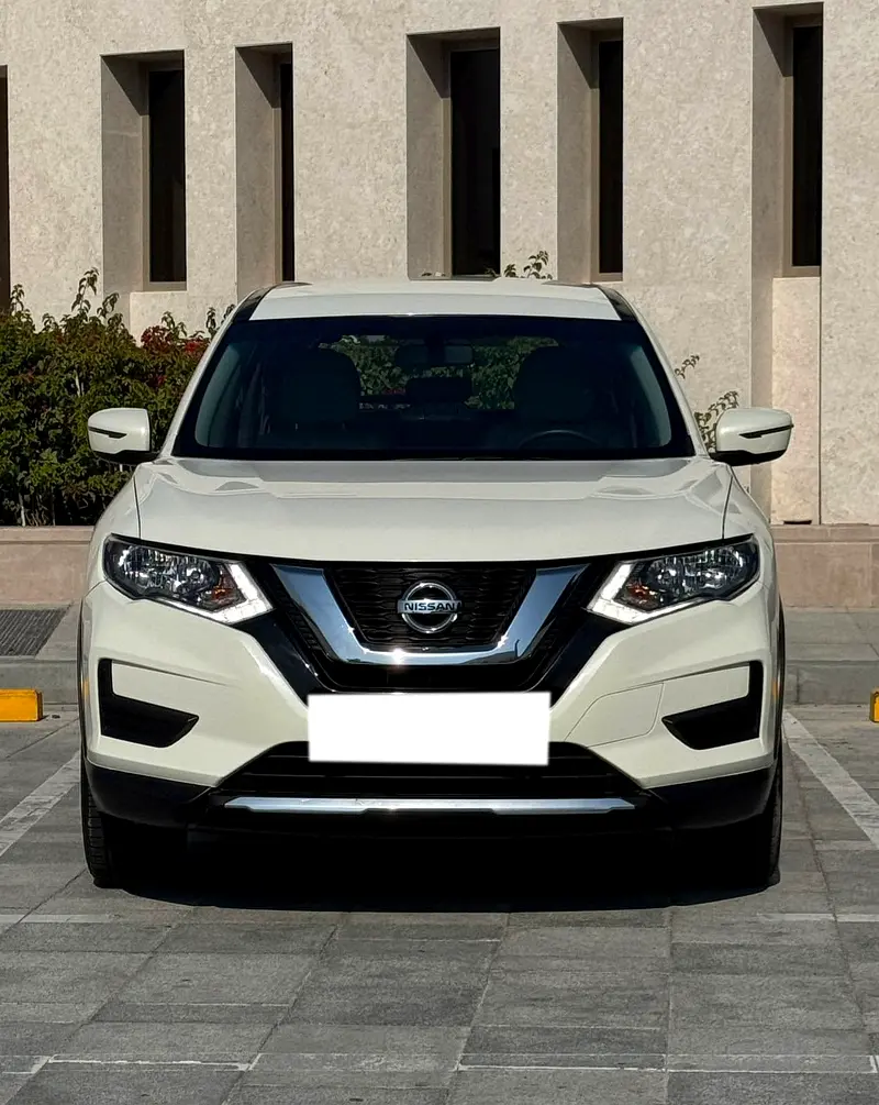 Nissan X-Trail 2022 — photo 1 of 11