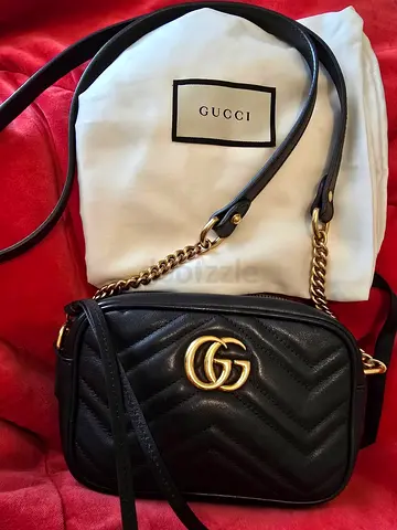 Authentic Gucci GG Marmont Mini Shoulder Bag - Black Leather. Camera bag