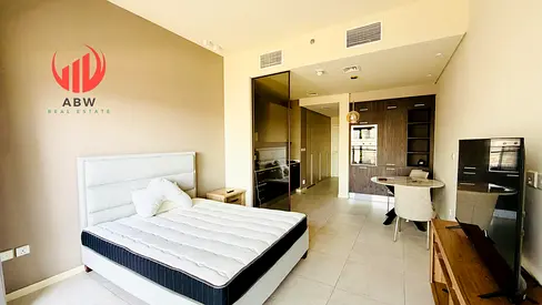 Cozy & Contemporary Studio | Park View Tower | Perfect for Professionals