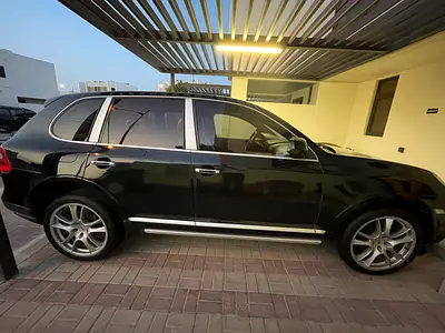 Porsche Cayenne great condition- lady driven
