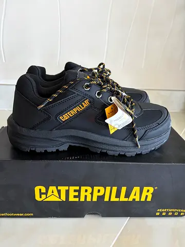 Brand new Original Caterpillar safety shoes size US 7/UK 6/EU 40