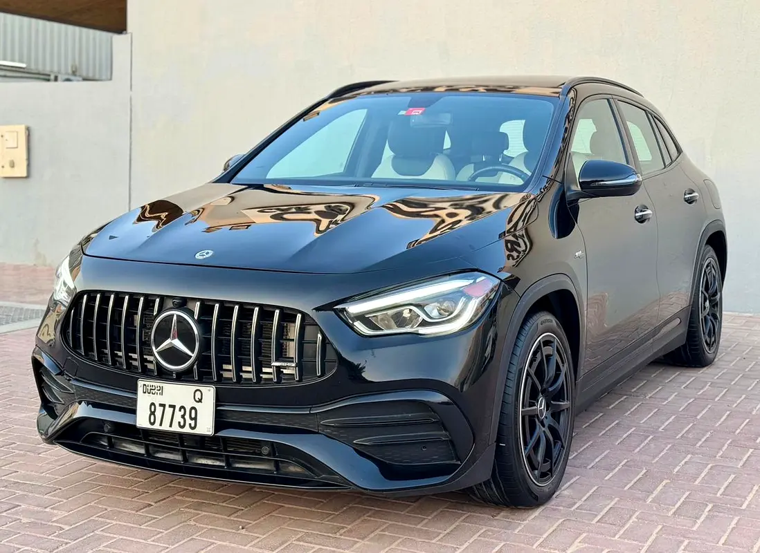 Mercedes-Benz GLA-Class 2021 — photo 1 of 20