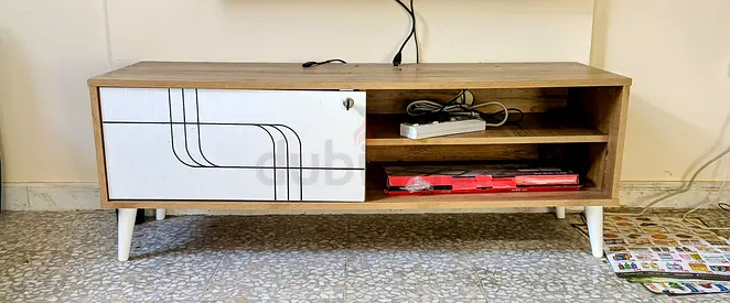 TV stand (upto 50 in TV)