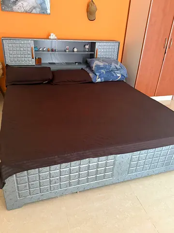 Bed and mattress