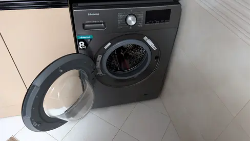 Like New Hisense 8kg Front Load Washing Machine with Steam Function
