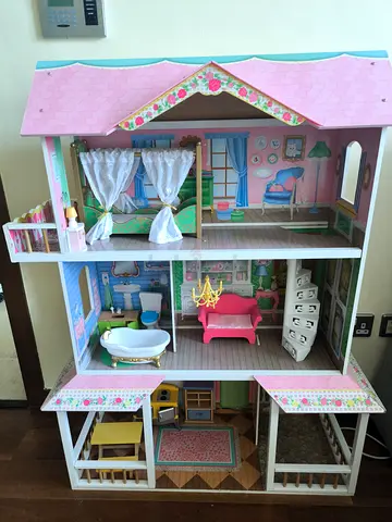 Dollhouse 3 floors of fun
