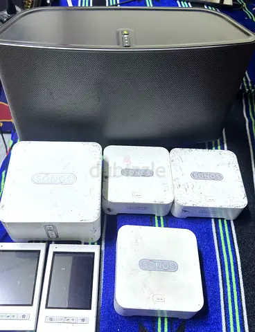 Used Sonos multi-room speakers and controllers (collection)