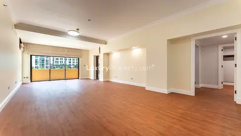 Bright &amp; Spacious | Maids Room | Available