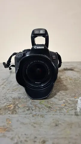 Canon EOS 700D
