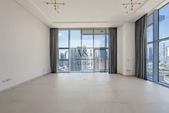 EXCLUSIVE | VACANT | HIGH CEILING