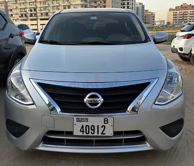 Nissan versa sv 2017 in very good condition