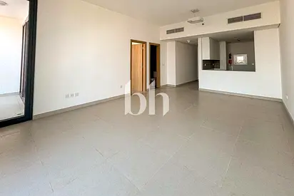Fully Furnished Apartment | Direct Beach Access