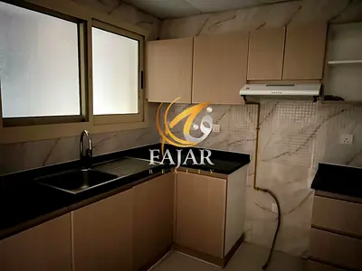 PRIME LOCATION | VACANT | SPACIOUS LAYOUT