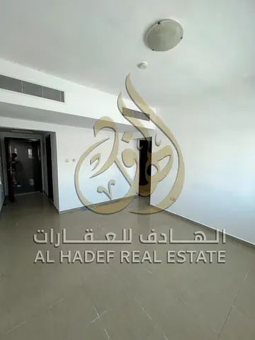 🚗 مميزات:  ▪️ باركينج مجاني 💰 السعر: 35,000 درهم سنوياً 🔹 طريقة الدفع:  ▪️ 4 أو 6 دفعات 🔹 الرسوم:  ▪️ تأمين 5% كاش  ▪️ رسوم 5% كاش0000000000000000