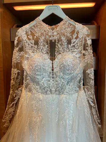 Wedding dress