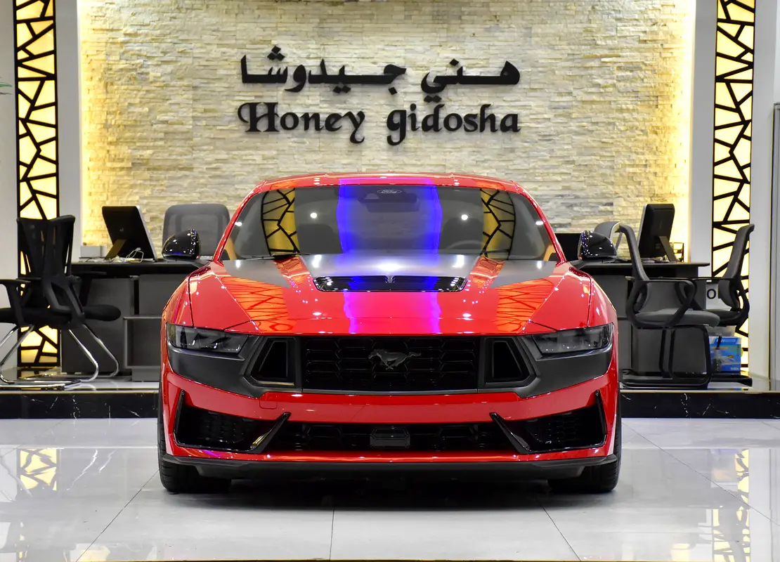 Ford Mustang 2025 — photo 1 of 20