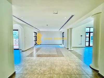 Elegant Villa | Private Pool ! Ready to Move |