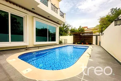 Family Home | Lift | Private Pool | VOT