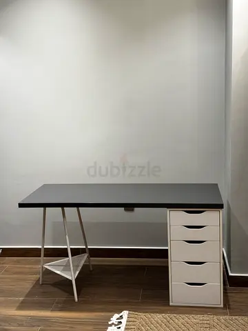 Office desk  / computer desk