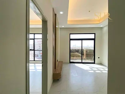Brand New | Chiller Free | Closed Kitchen