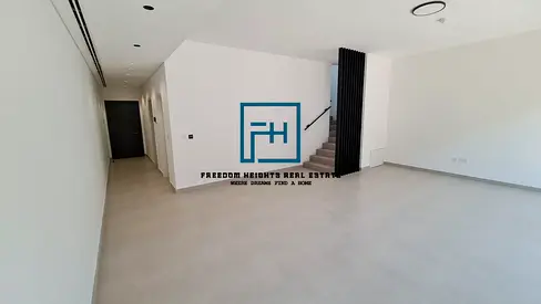 3BED MIDDLE UNIT I FREEHOLD I READY TO MOVE