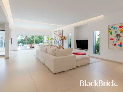 Exclusive | Renovated to Perfection | Private Pool
