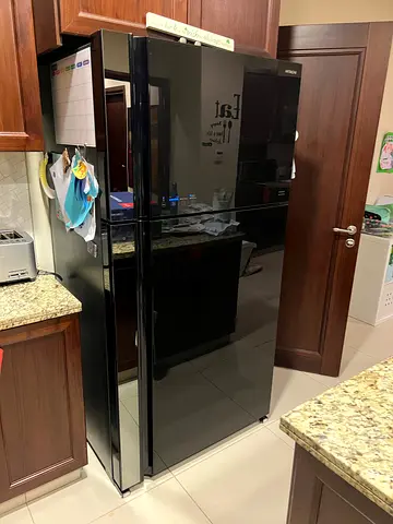 Hitachi 660 litter fridge freezer Refrigerator with double cooling system