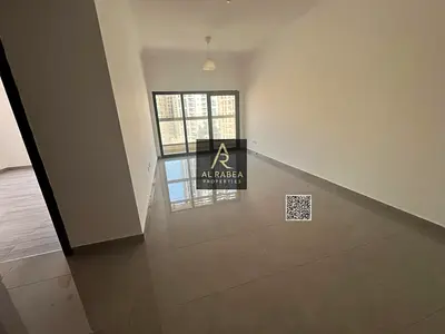 Open view - Parking - Swimming pool and gym - Buil