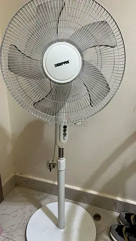 Standing Pedestal Fan - GEEPAS, Good Working Condition