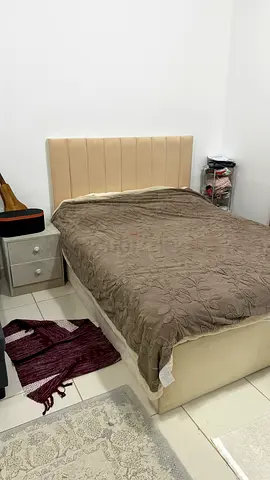Queen size bed for sale