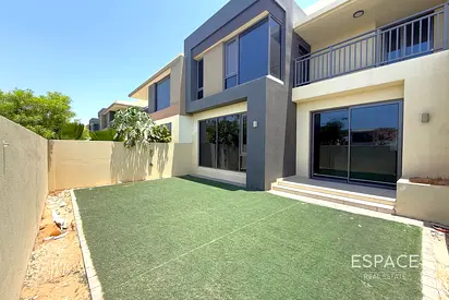 Single Row | 4 Bedroom | Owner Occupied