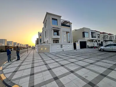 فيلا احلامك كورنر ، علي شارعين رئيسيين ، طابقين وروف ، علي شارع الشيخ محمد بن زايد ، تملك حر لجميع الجنسيات .